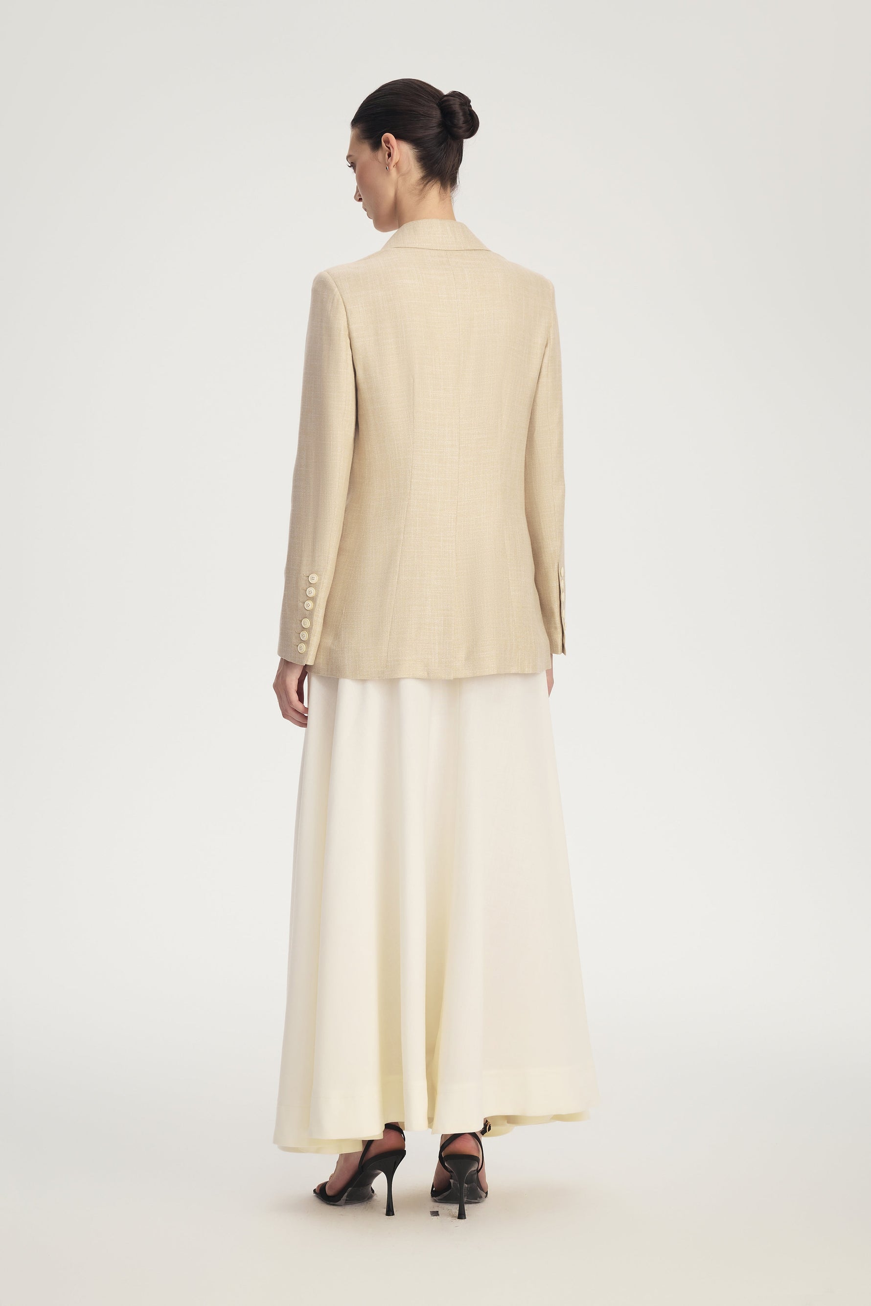 MIRA Bamboo Tailored Single-Breasted Blazer in Oatmeal – view 3