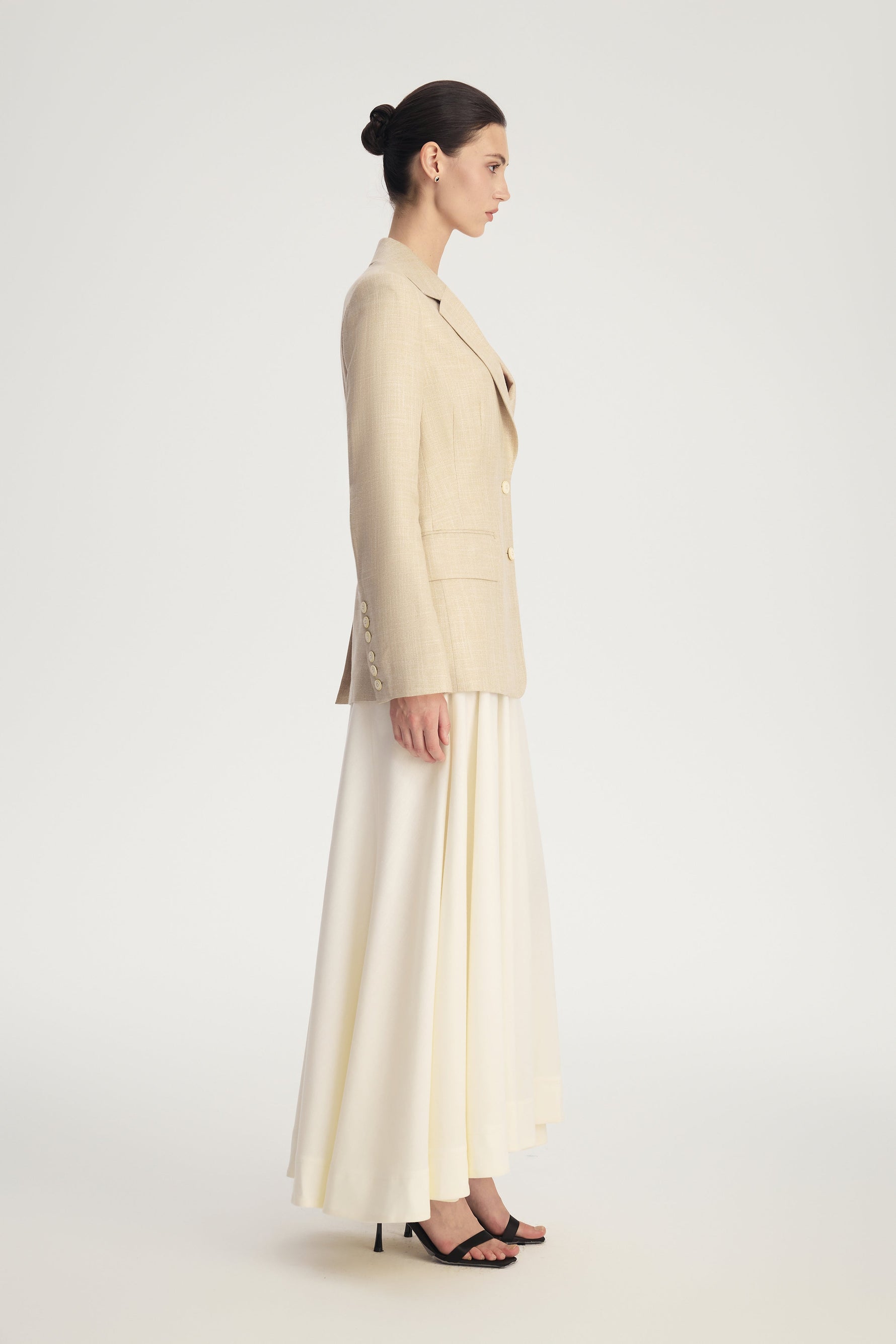 MIRA Bamboo Tailored Single-Breasted Blazer in Oatmeal – front view